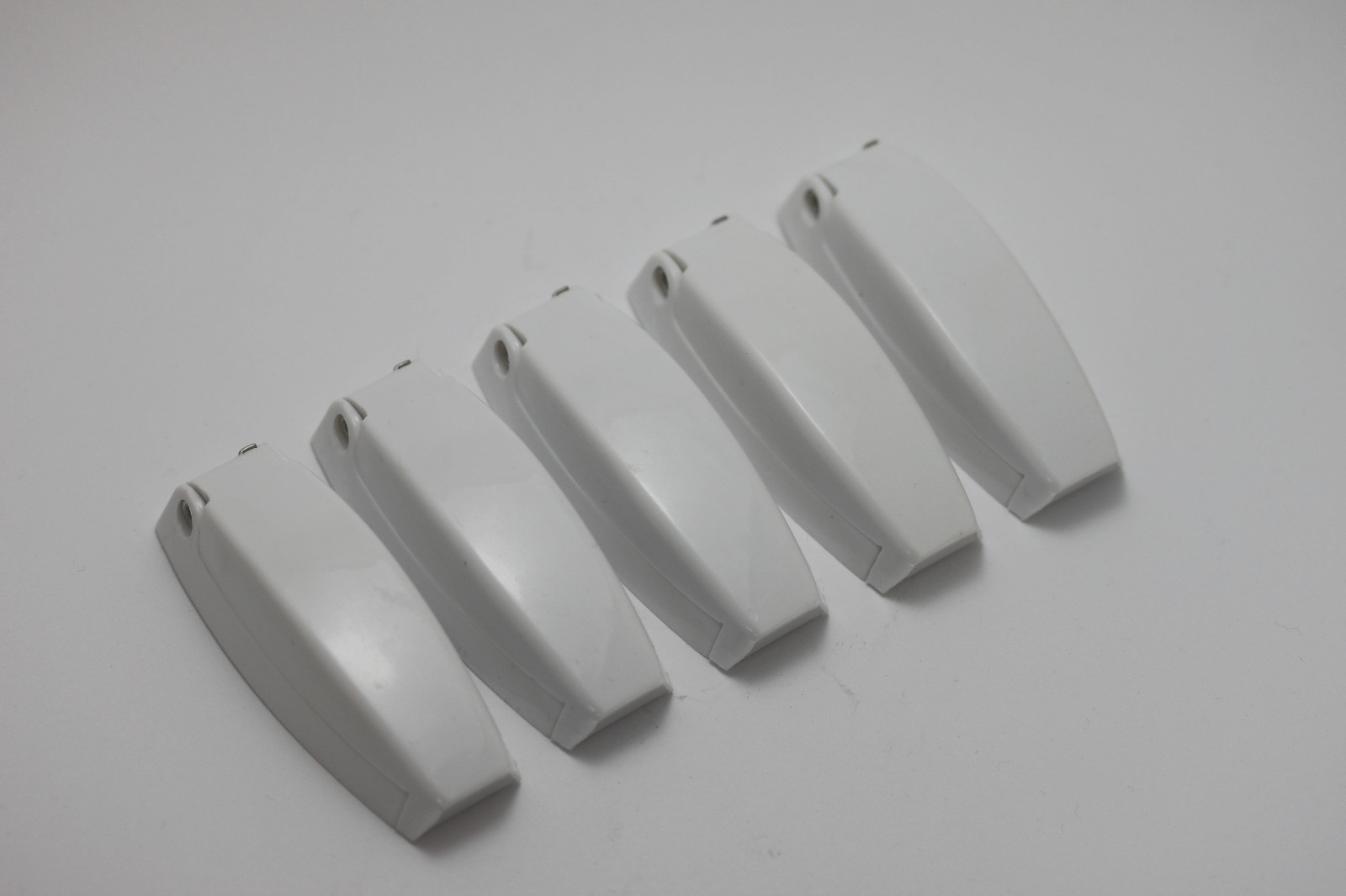 5 PACK – RV CAMPER TRAILER BAGGAGE DOOR CLIPS COMPARTMENTCATCH HOLDERS 888 WHITE