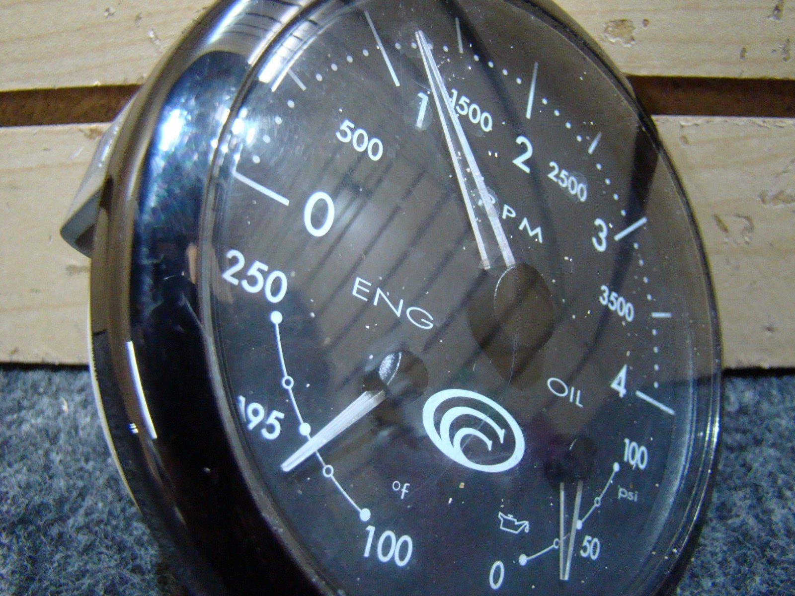 USED RV 5″ GUAGE 3 IN 1 RPM/ENG/OIL COUNTRY COACH MEDALLION 7744-20002-29