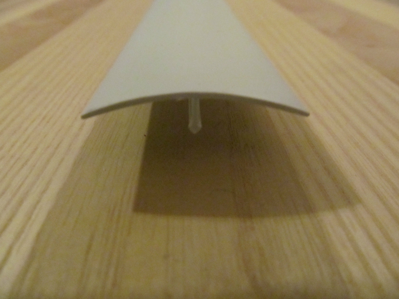 4 @ 46″ White 1 3/8 Plastic Ceiling Sidewall Batten Trim Clear Retainer