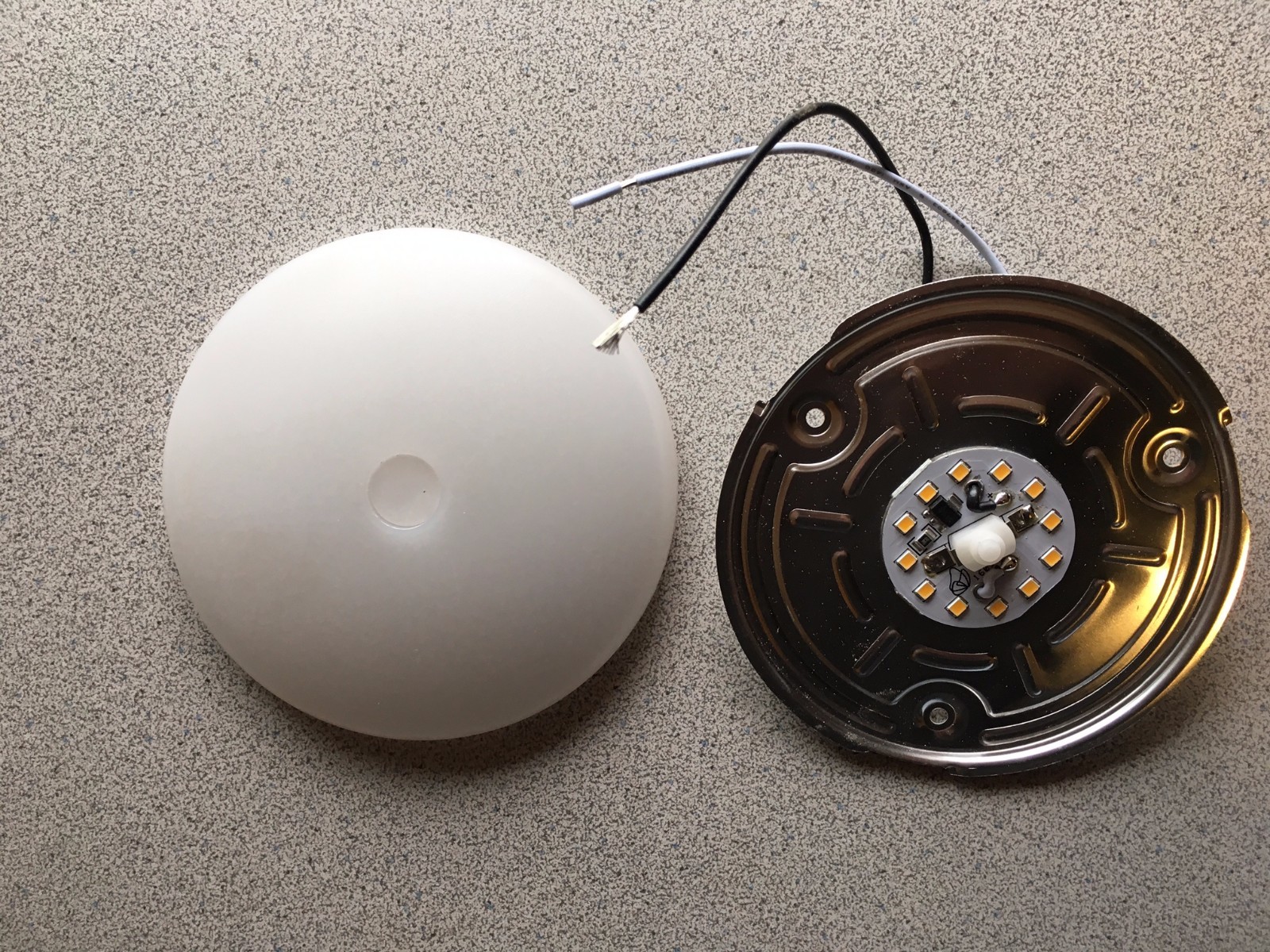 2 PACK 4.5″ 12V DREAM LIGHTING LED Ceiling Down Under Cabinet Dome Lamp RV