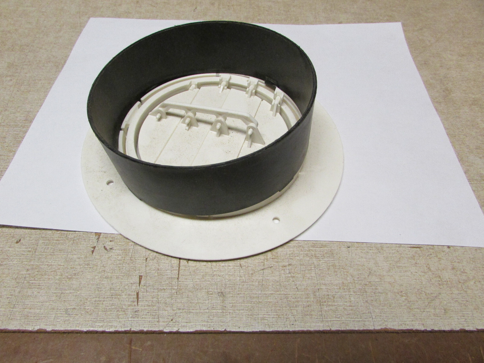 RV Round AC Ceiling Vent Fully Adjustable – Beige Dream Off White – With Collar
