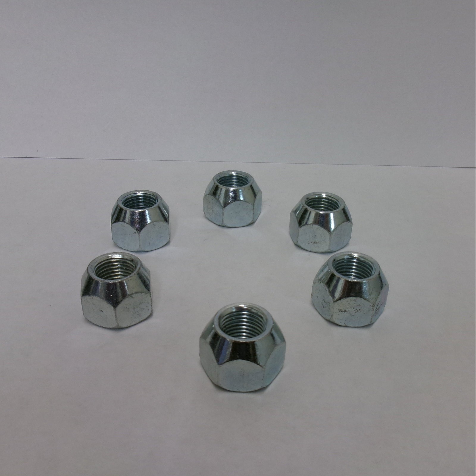 1/2″ Hex Wheel Lug Nuts – Set of 6 – 60° Coned Seat, 1/2″-20 x 13/16″