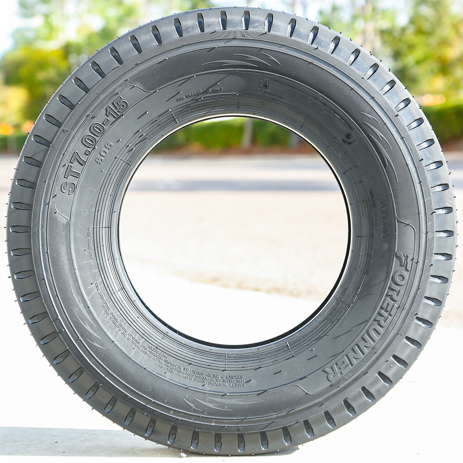 Tire Forerunner QH505 ST 7-15 (205/90D15) Load E 10 Ply Trailer
