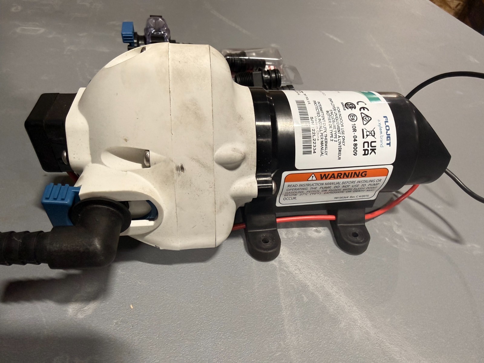 FLOJET 10R-O-04 8009 AXYLEM BRAND 22L22334 WATER PUMP SYSTEM WITH ALL FITTINGS