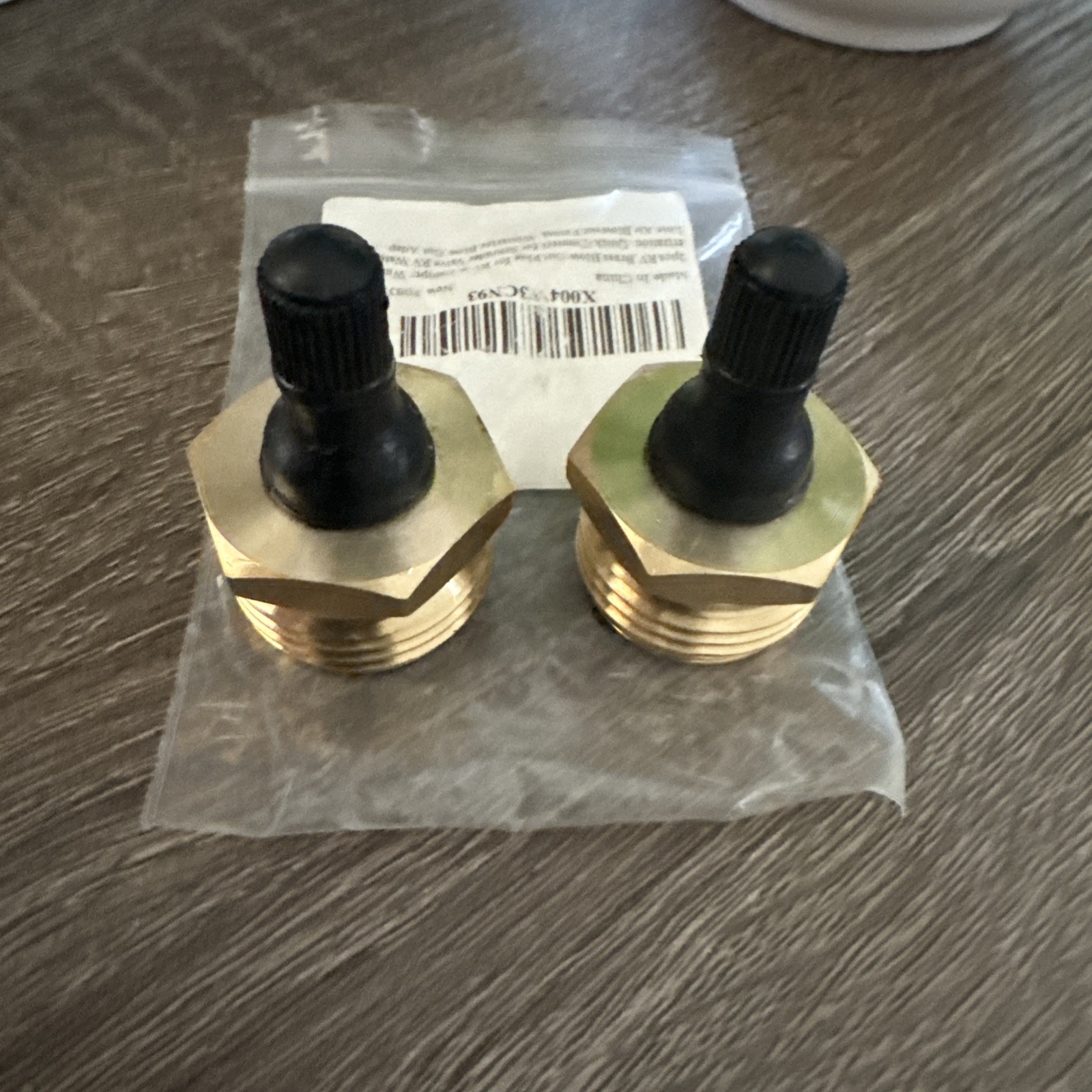 Camco 36153 Heavy Duty Brass Blow Out Plug Helps Clear the Water Lines in RV