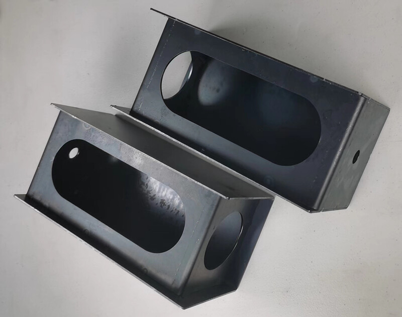Set of 2 steel trailer 6″ oval tail light/2″ round side light mount boxes