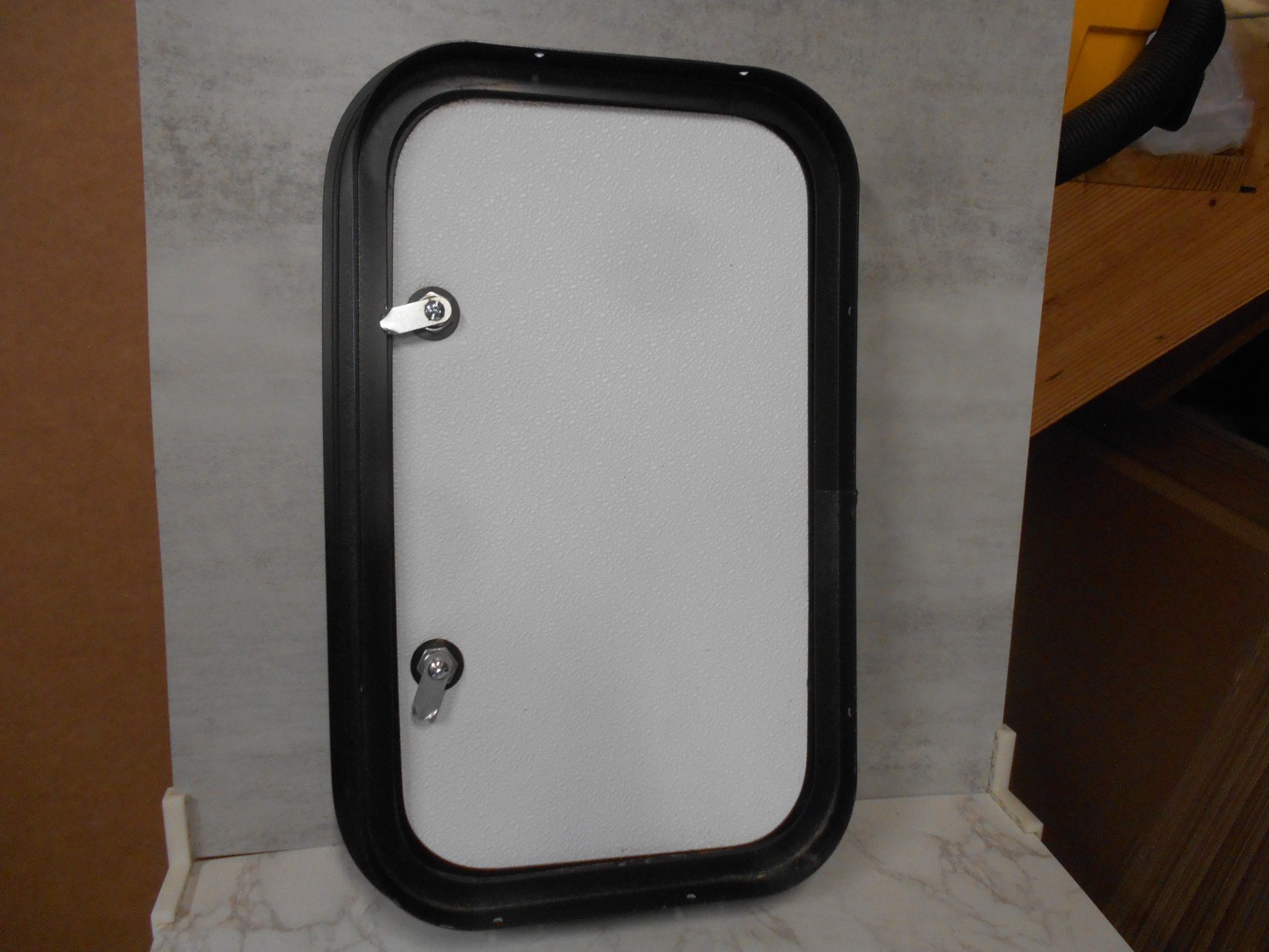 *20″ X 12″ HATCH BAGGAGE CARGO COMPART STORAGE DOOR RV BLACK FREE SHIP *582*