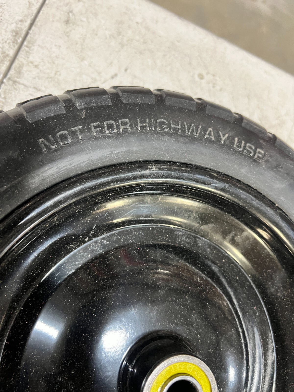 13″ Flat Free Wheel Max Load 300lbs Replacement Black Not for Highway Use