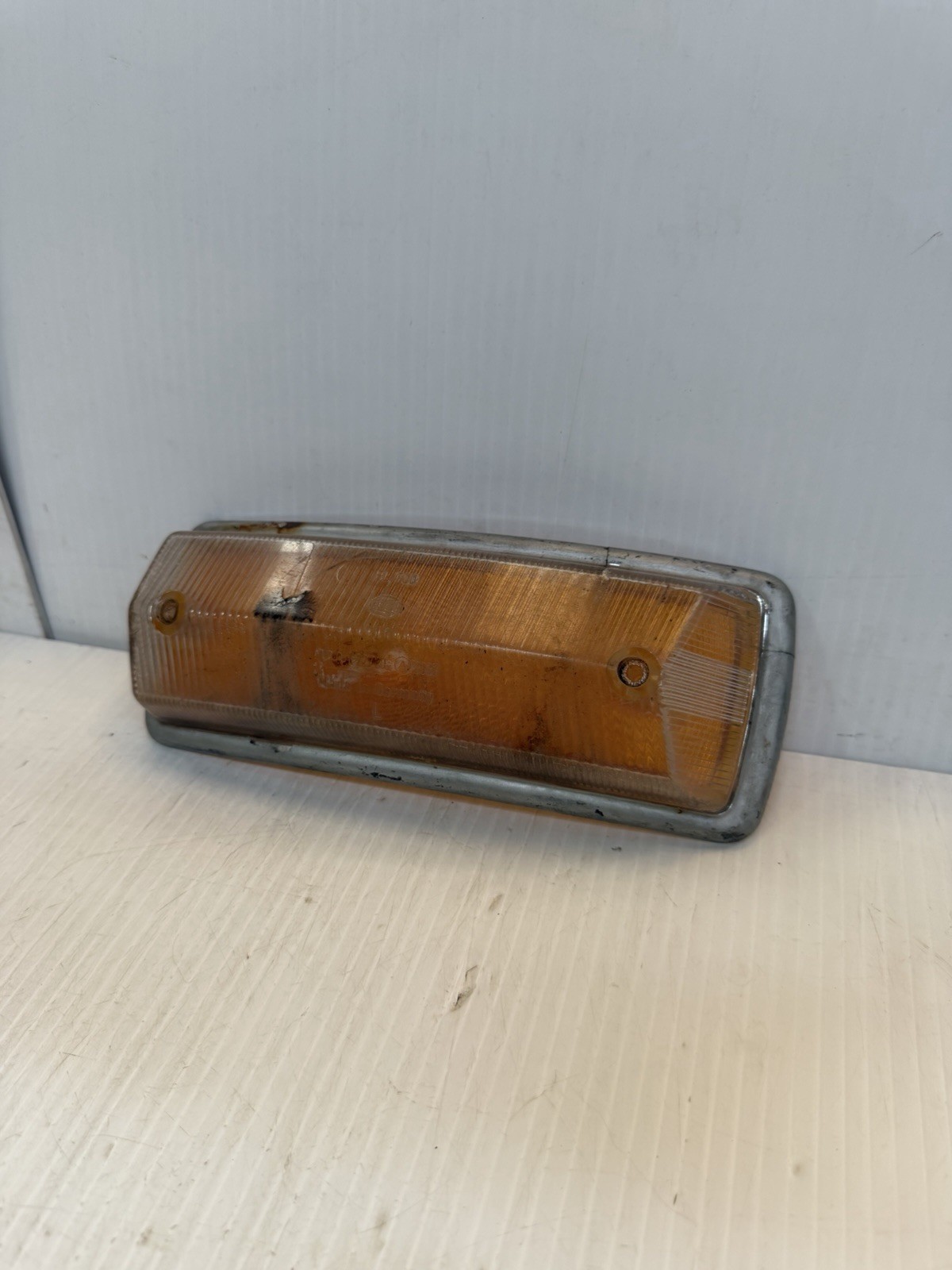 VW Volkswagen T2 Bay Window LH Indicator Lens & Chrome Hella 8L700 K22721