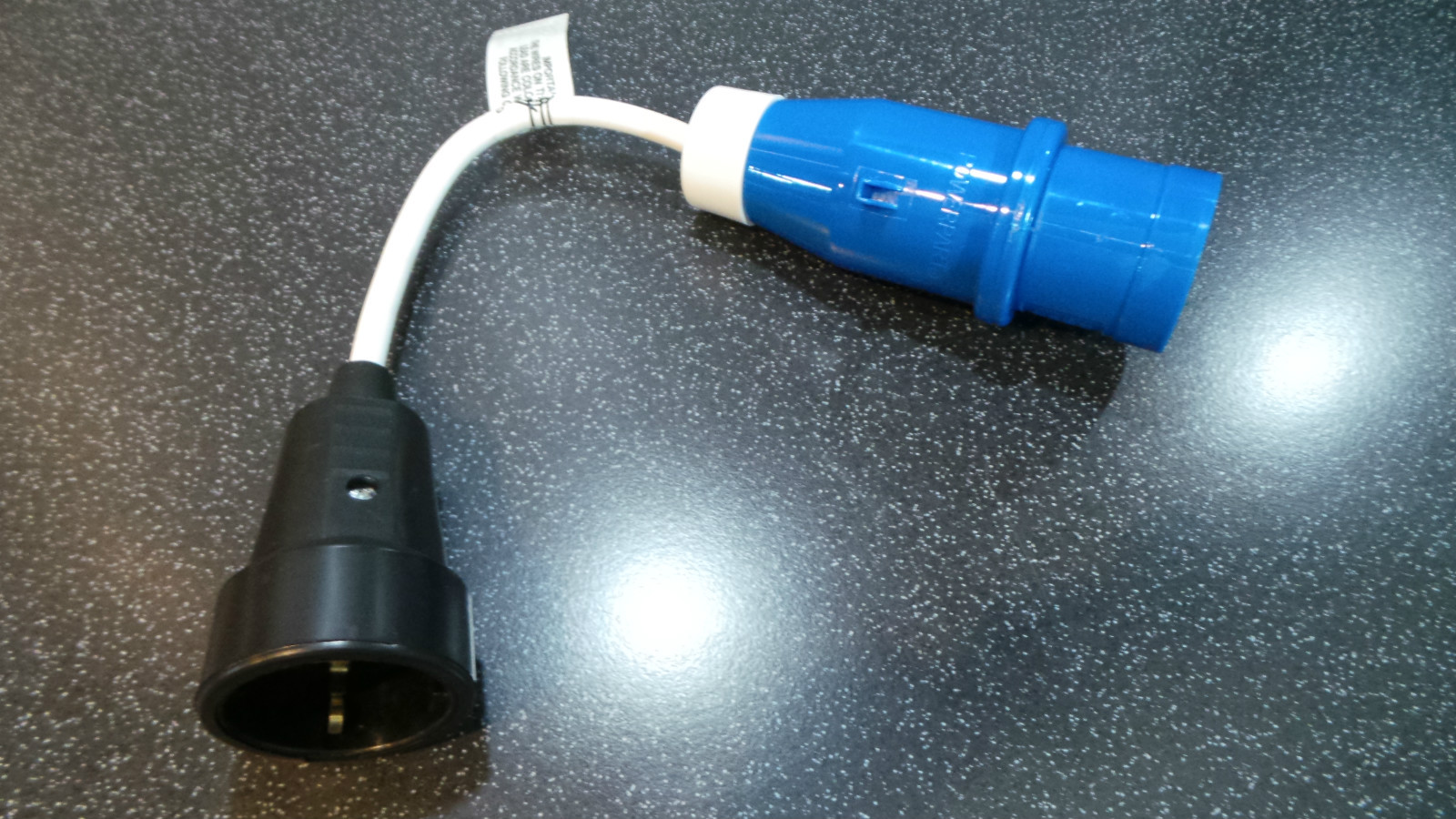 CARAVAN MOTORHOME CONTINENTAL CONVERSION 2 PIN ADAPTOR LEAD/PLUG MOTORAMA PO1081