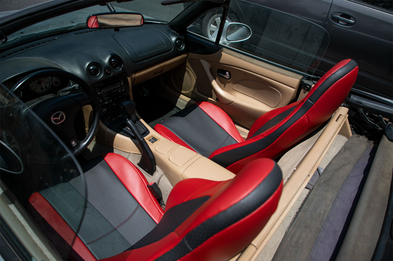 Fits Mazda Miata 2001-2005 Custom made luxurious Vinyl PU Seat covers