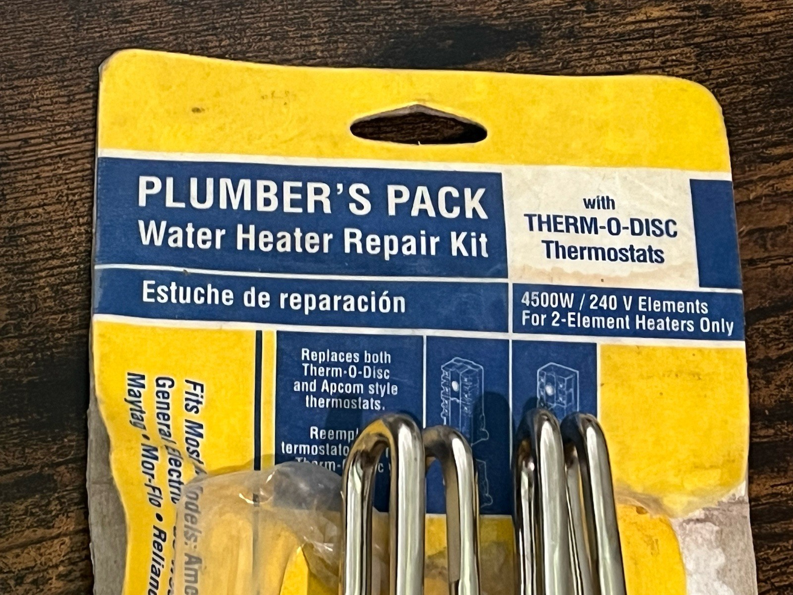 CAMCO Plumber’s Pack-Water Heater Repair Kit 4500W/240 Volt 2 Elements ONLY