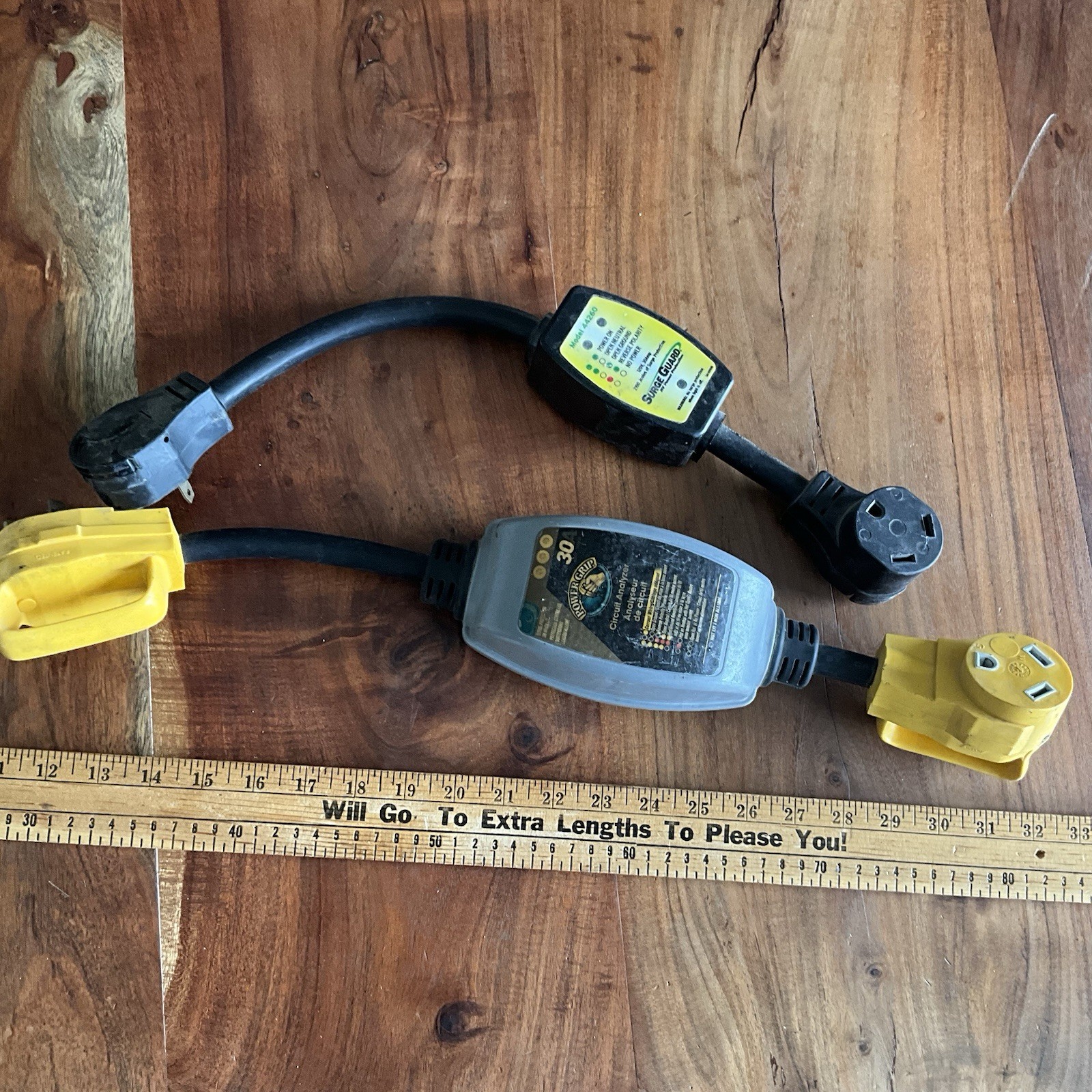 RV Surge Guard 30 Amp 44260 + 30A Power Grip Circuit Analyzer Camco 30-30-CA