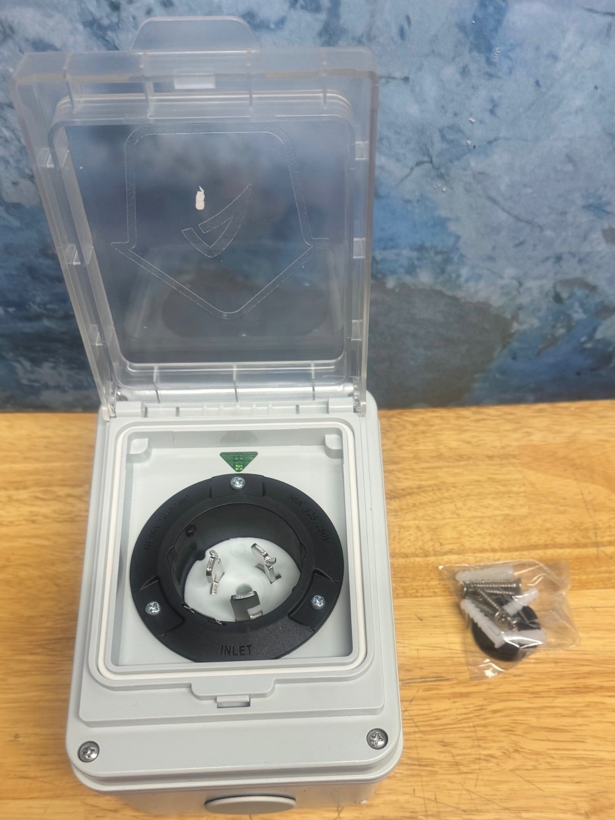 FROSTYRIDER 50 Amp 125/250 Volt RV/EV Power Outlet Box