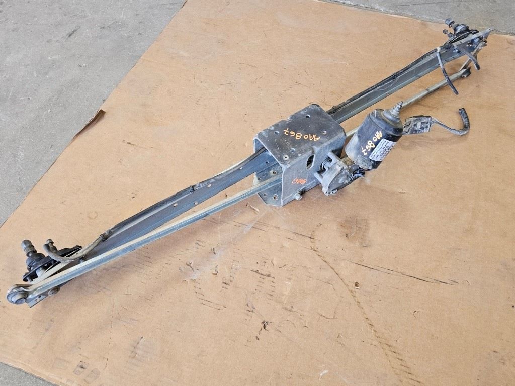 USED 05 Newmar Kountry Star WIPER MOTOR W LINKAGE 73180 S/N 180-0881 Ship